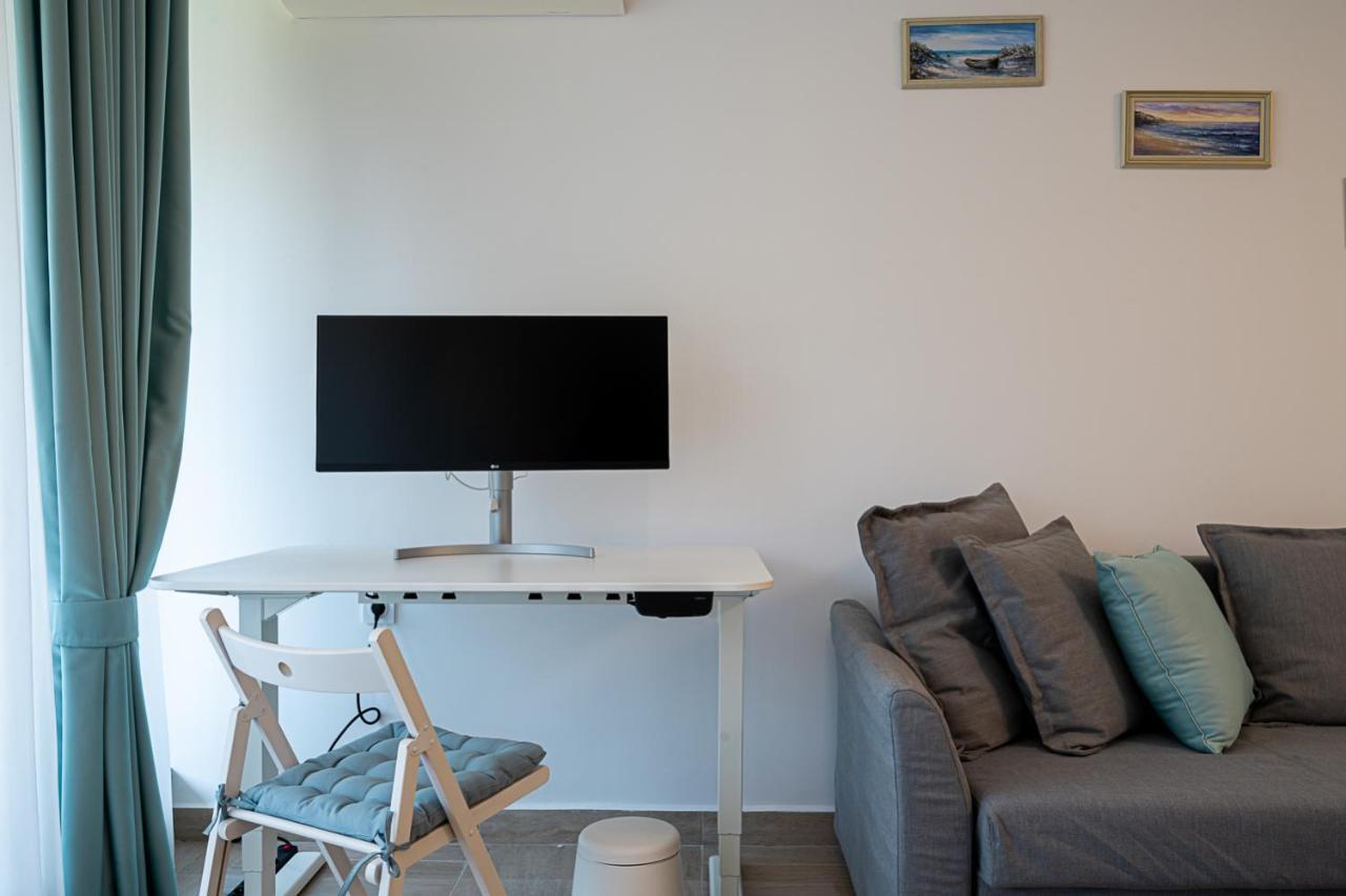 Stylish 1-Bd Apartment In St Constantine And Helena By Flat Mаnager Saints Constantine and Helena ภายนอก รูปภาพ